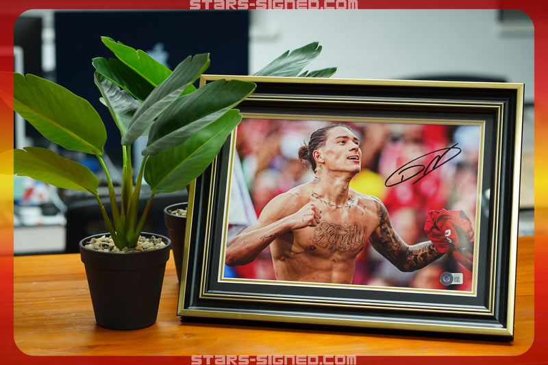 Darwin N&uacute;&ntilde;ez Liverpool Home Jersey Framed (Back Signed)