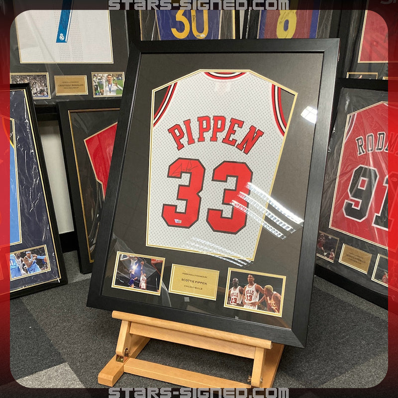 Scottie Pippen Chicago Bulls M&N 1997/98 Swingman Jersey Framed (Back Signed)