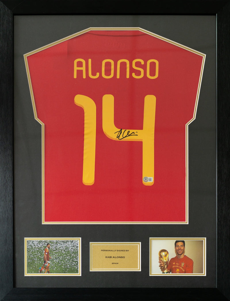 Xavi FC Barcelona Home Jersey Framed (Back Signed)